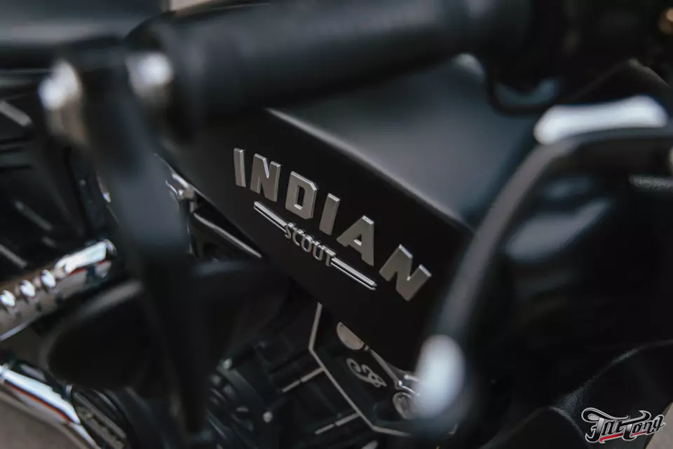 Окрасили детали мотоцикла Indian Scout в черный матовый цвет